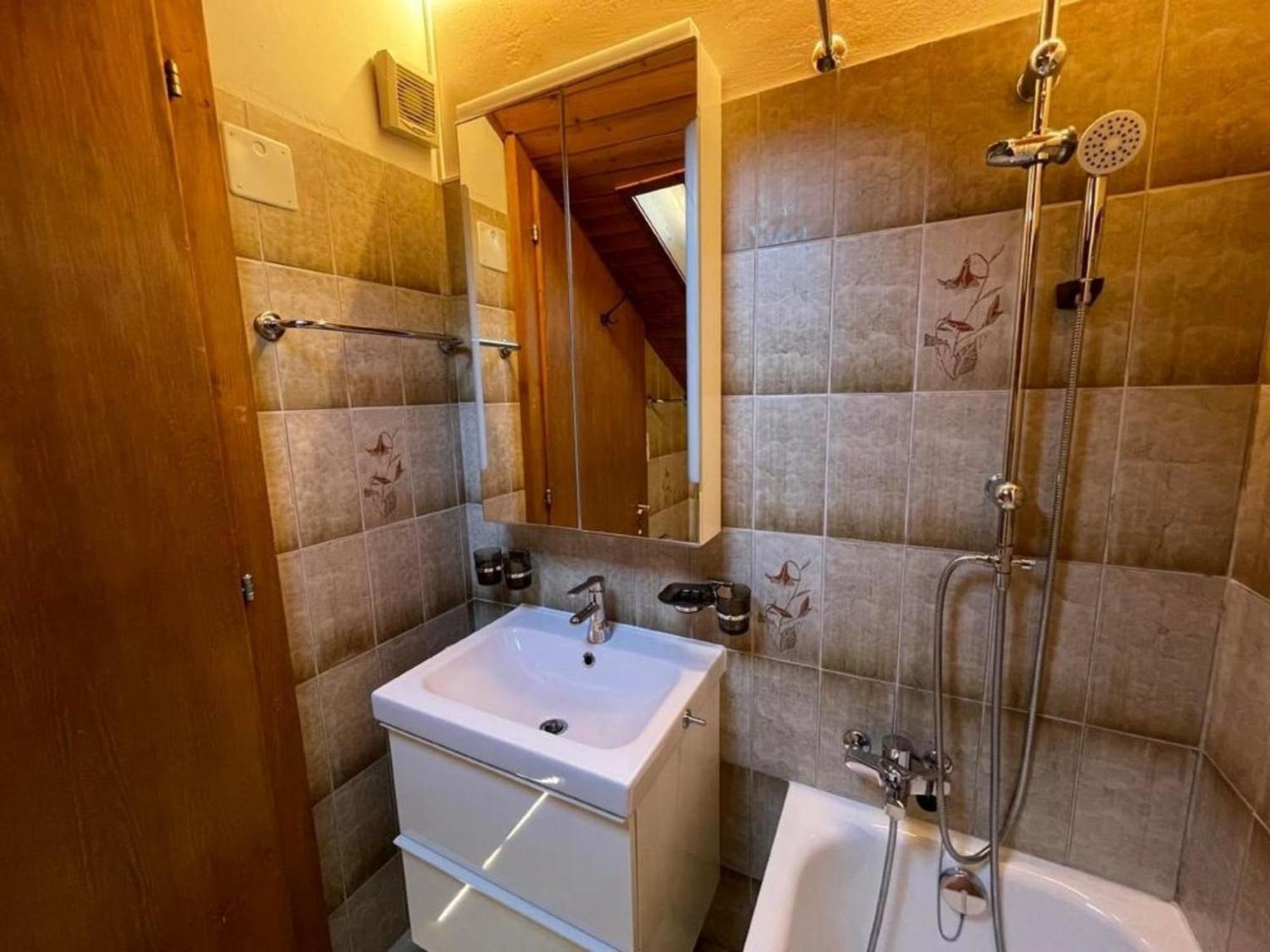 Chesa Grass-Capadrutt Apartment ปอนเตรสซีนา ภายนอก รูปภาพ